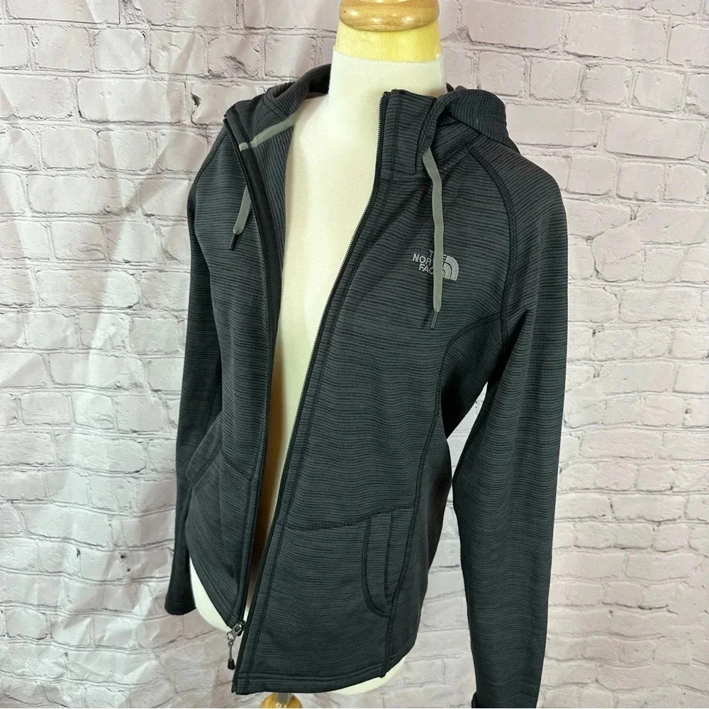 the north face athletic jackets front zip with hood women's small sporty